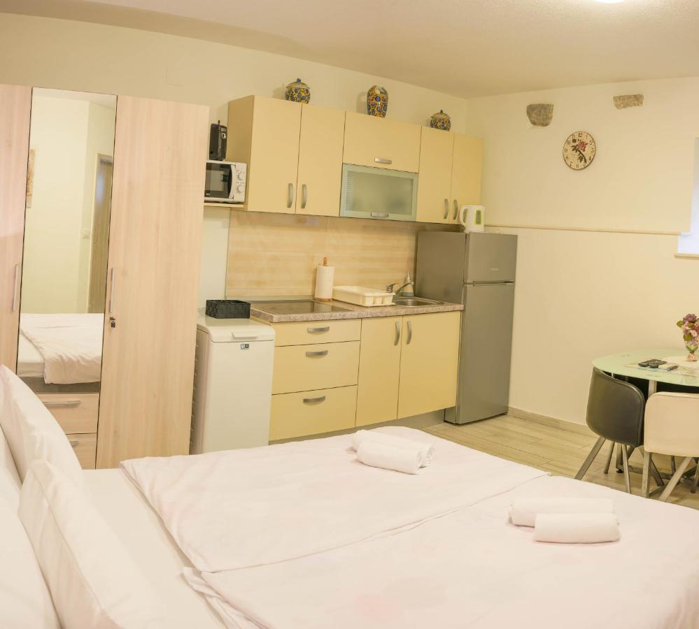 Bliss Apartments With Free Parking Split Exterior photo
